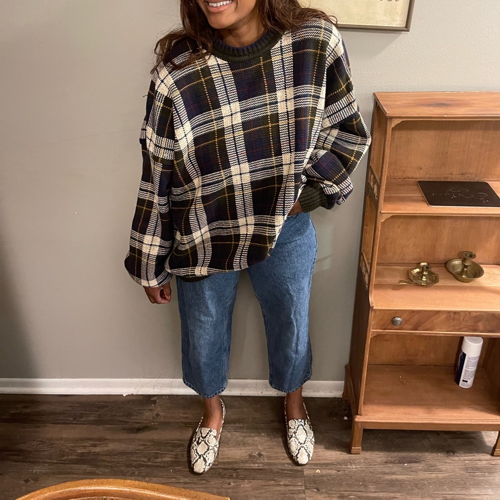 Comfy Oversized Vintage Dad Sweater!!
